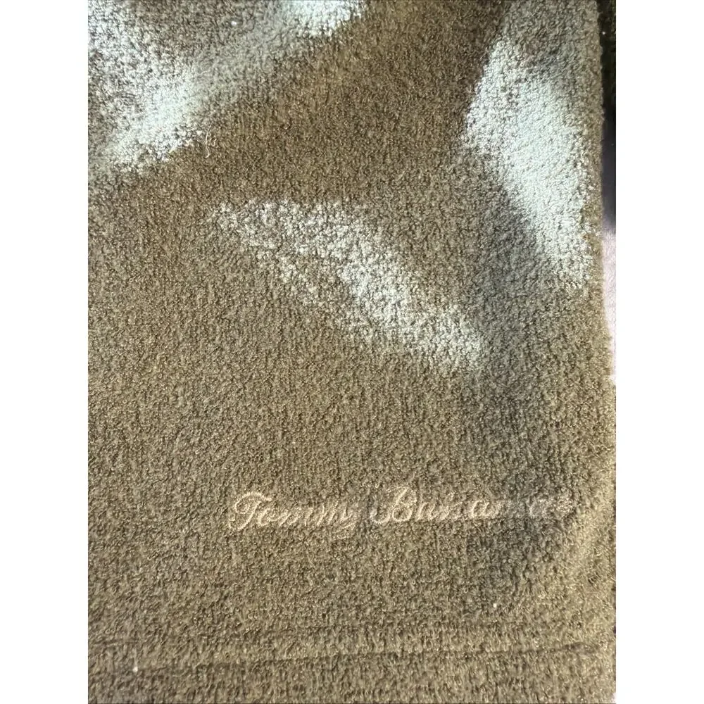 Tommy Bahama Men's M Olive Green Long Sleeve Sweater with 1/4 Zip and Pullover